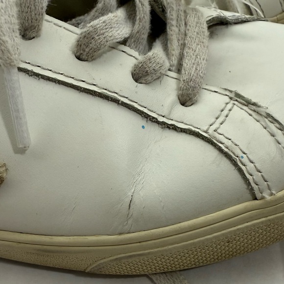 Veja Women's Low Top Esplar Leather Sneakers - Picture 11 of 11